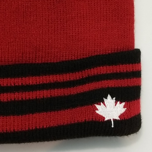 Thinsulate unisex canada hat red L/XL NWT - Picture 3 of 4